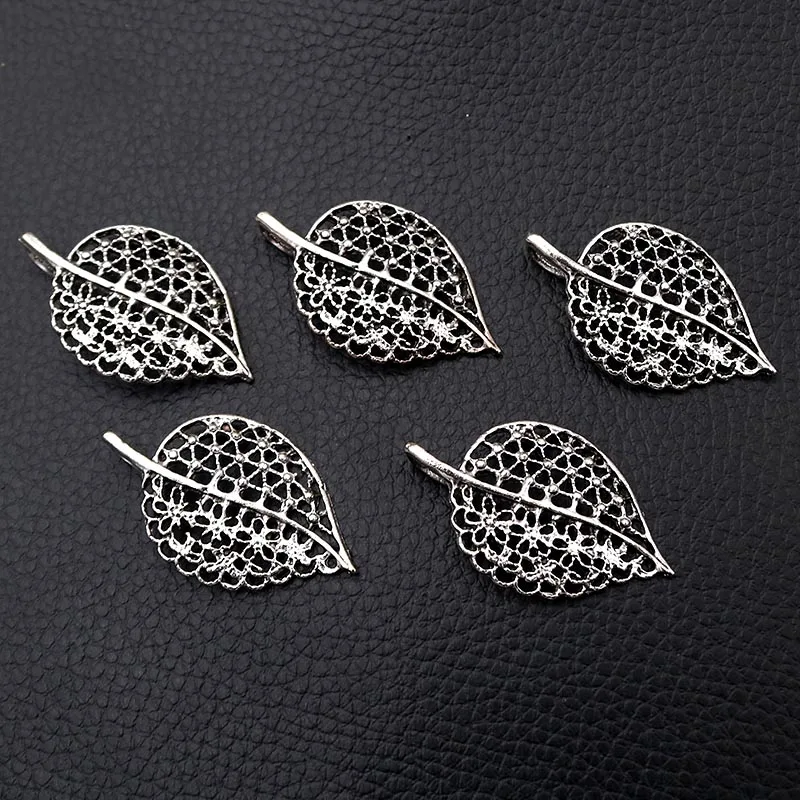 

8pcs/lot Silver Plated Leaf Charm Metal Pendants DIY Necklaces Bracelets Jewelry Handicraft Accessories 37*23mm P139