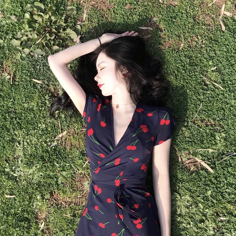 

Cherry print retro French short sleeve V-neck dress MIDI dress summer GASA dress summer Sexy Beach Party