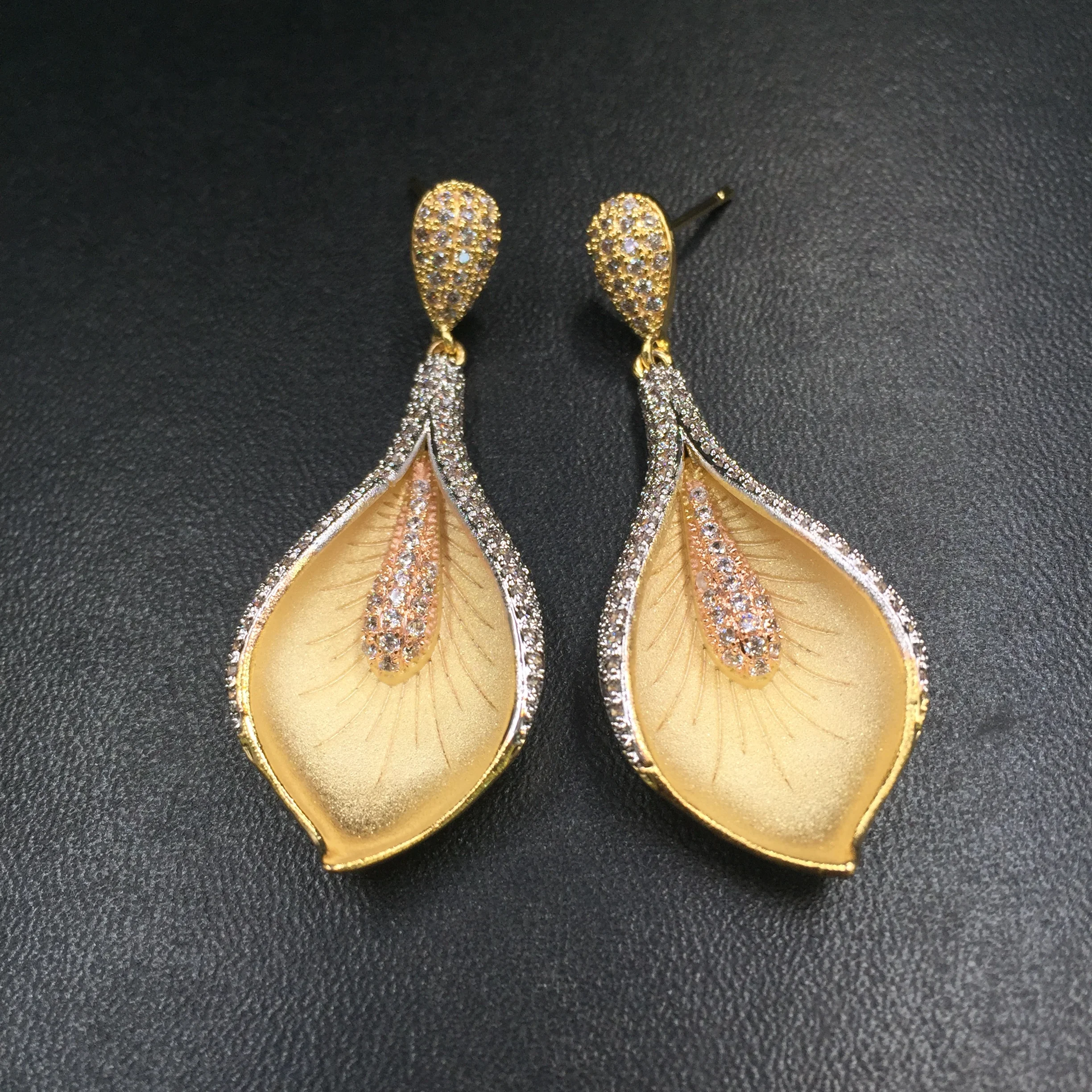 Lanyika ювелирные изделия Элегантный художественный Калла Lily покрытием ожерелье с