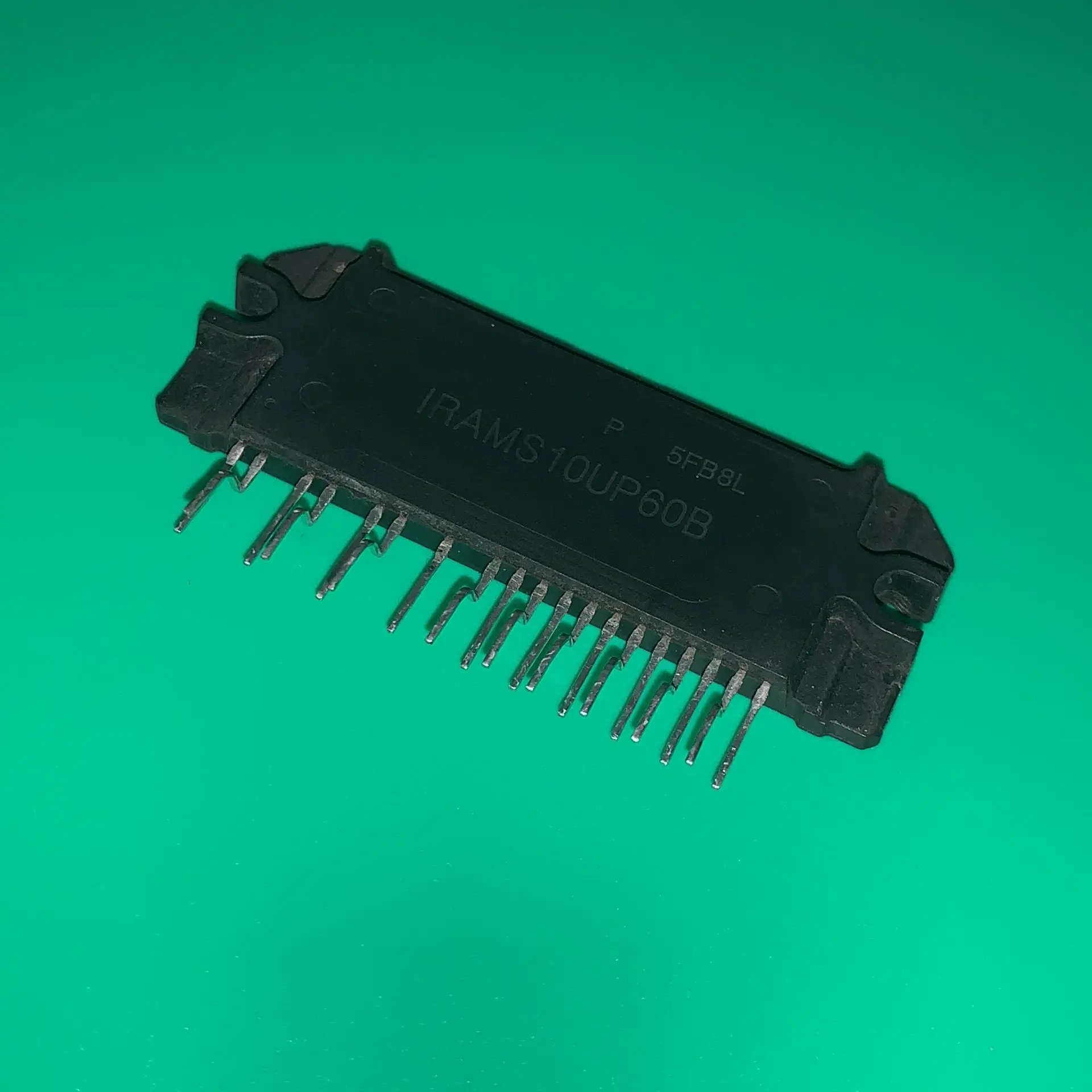 

Модуль IRAMS10UP60B IRAMS 10UP60B, разъем HYB-19, интеллектуальный модуль PWR IRAMS10UP608 IRAMS10-UP60B 10-60