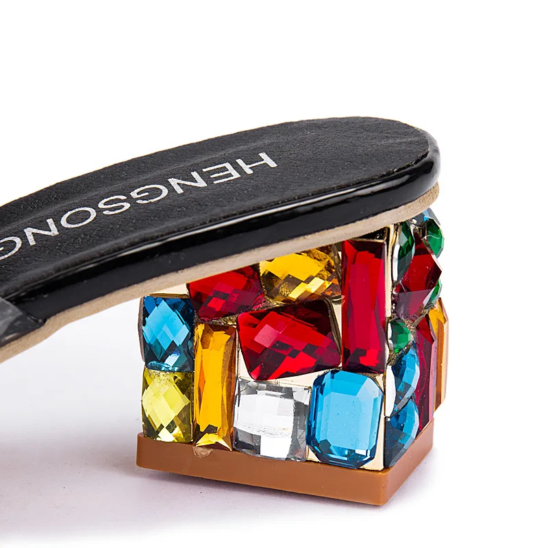 Женские сандалии на квадратном каблуке летние пляжные дышащие со стразами 2019 |