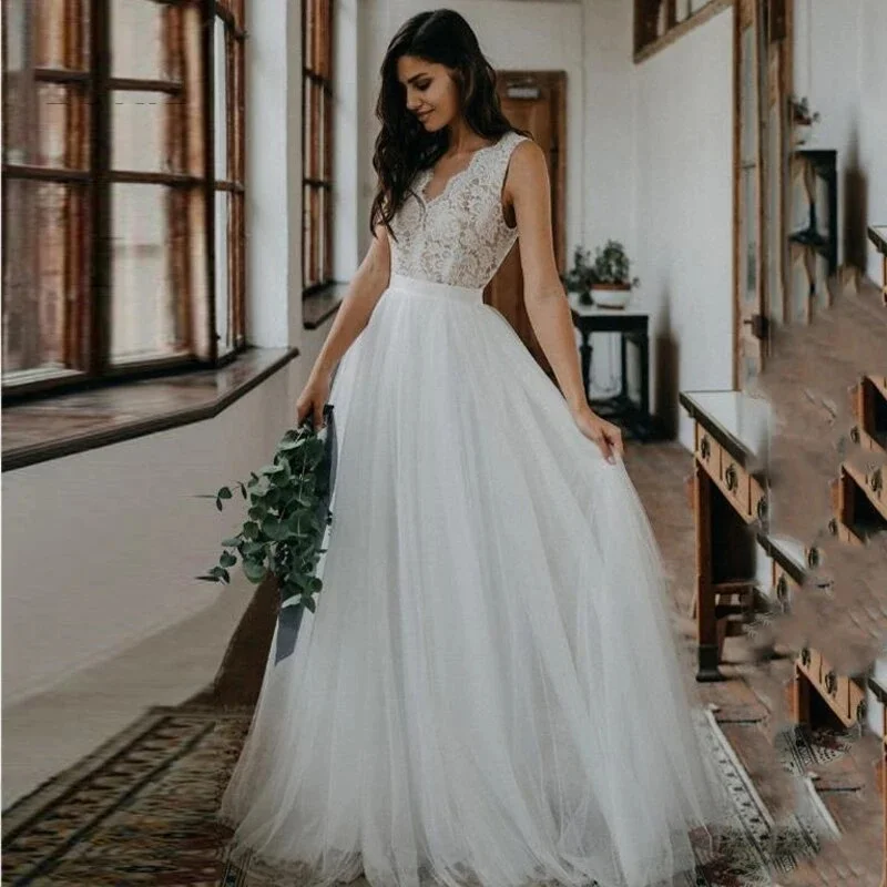 Cheap Boho A Line Wedding Dress Sexy V Neck Sleeveless Bohemian Lace Tulle Floor Length Bridal Gowns Plus Size