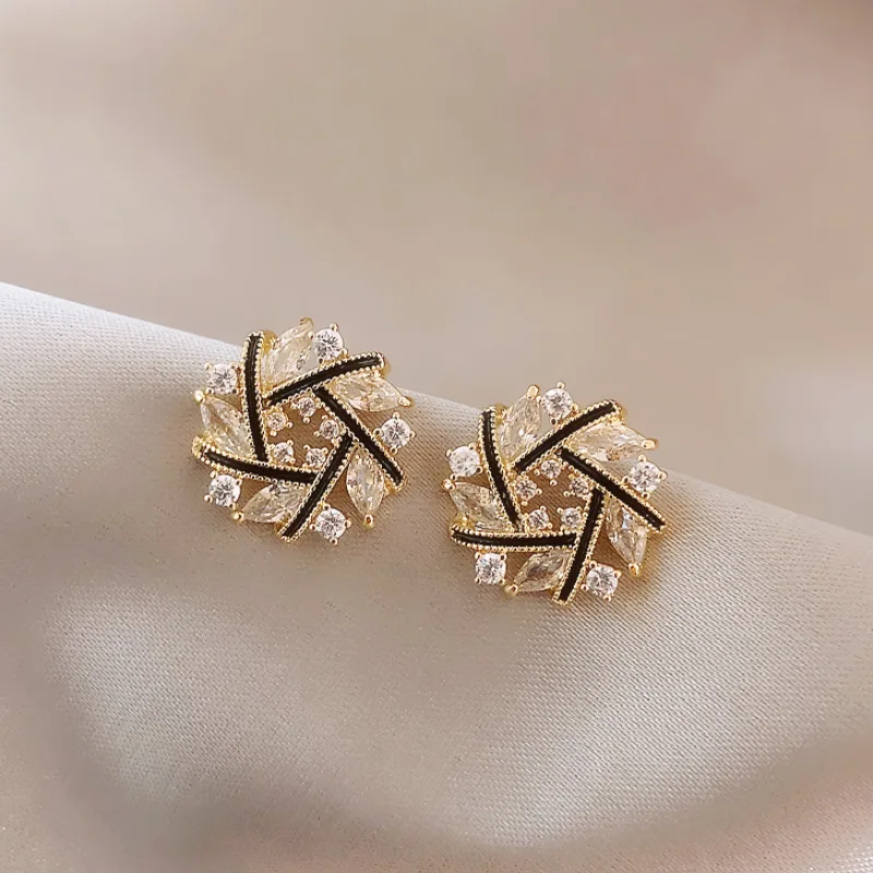 

AVEBIEN 2021 Trendy New Cross Earrings Temperament Geometry All-match Women's Stud Earrings Fashion Jewelry Accessories серьги