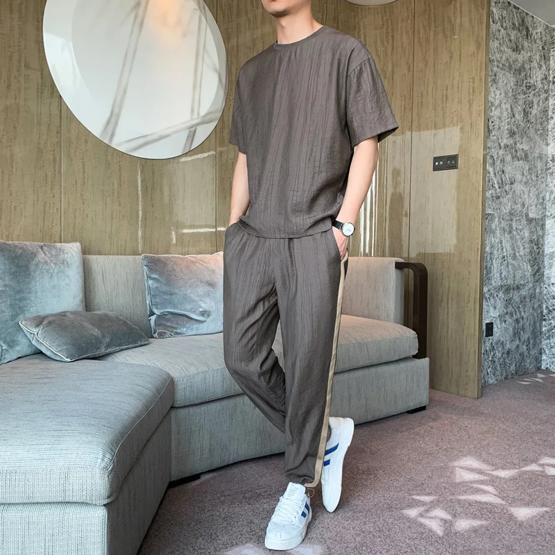 

Summer Short-sleeved Suit Male Ice Silk Round Neck Pullover Breathable T-shirt A Set of Trendy Handsome Sports Casual Wear
