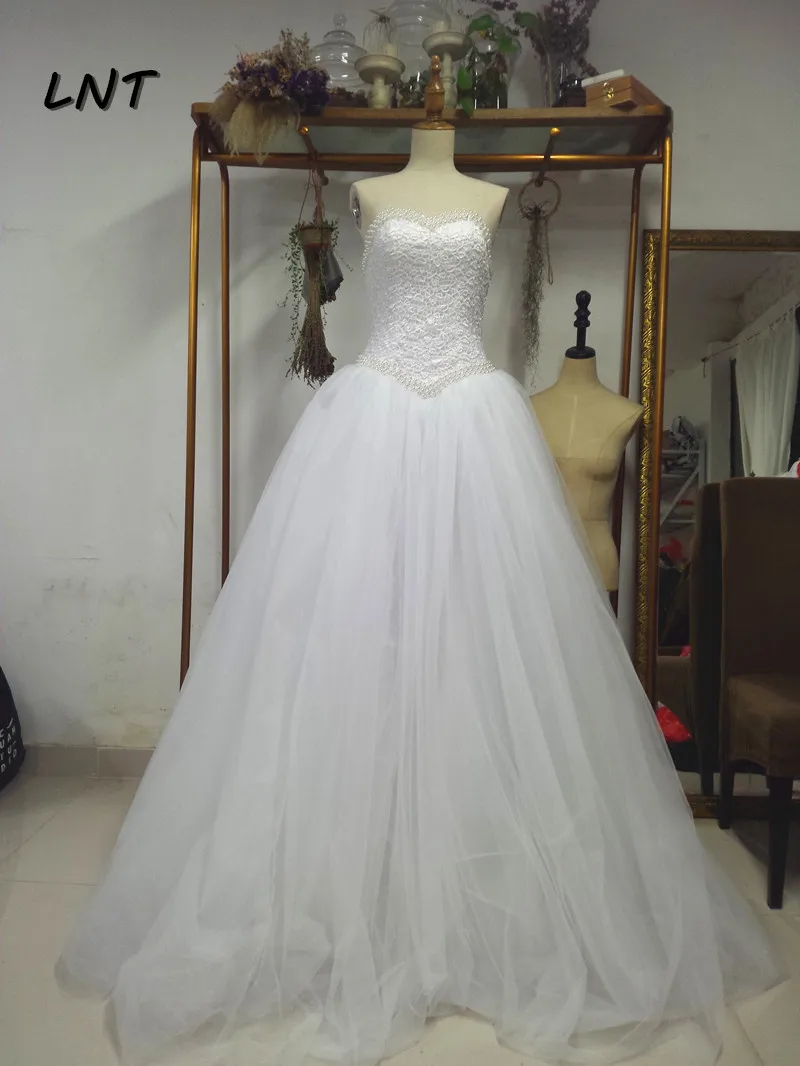 

Real Pictures Bridal Dresses Pearled Sweetheart Neck Long Wedding Gown