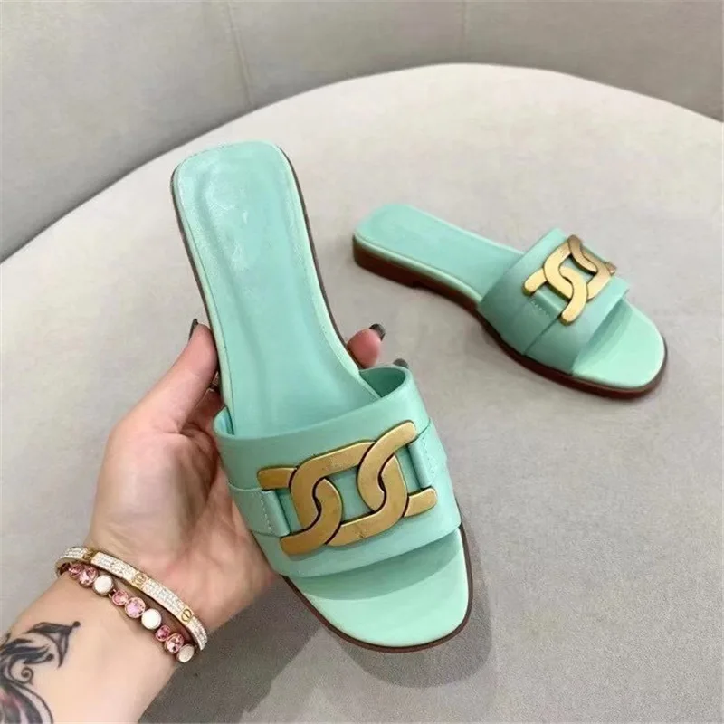 

2021 European and American new style ladies slippers outdoor flat sandals with metal buckle decoration