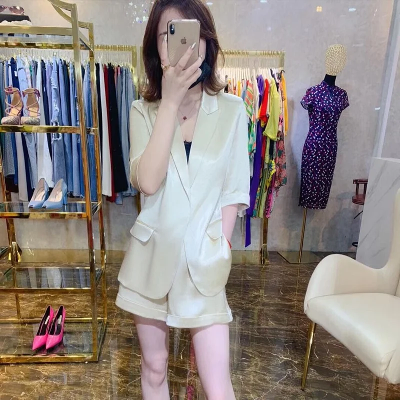

Female 2021 Korean New V-neck Half Sleeve Loose Suit Jacket Top Summer High Waist Wide-leg Shorts Suits Women's Outfits Y473