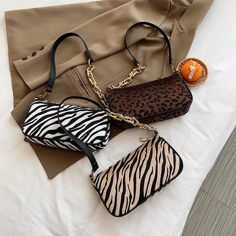 

2021 new ladies fashion cute new embroidery messenger bag ladies ladies bag shoulder bag leather ladies messenger bag fashion