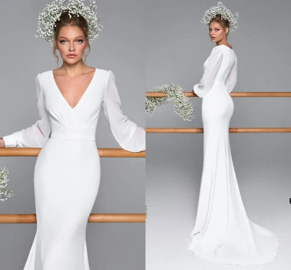 

Платье свадебное атласное с V-образным вырезом, длинным рукавом и рюшами