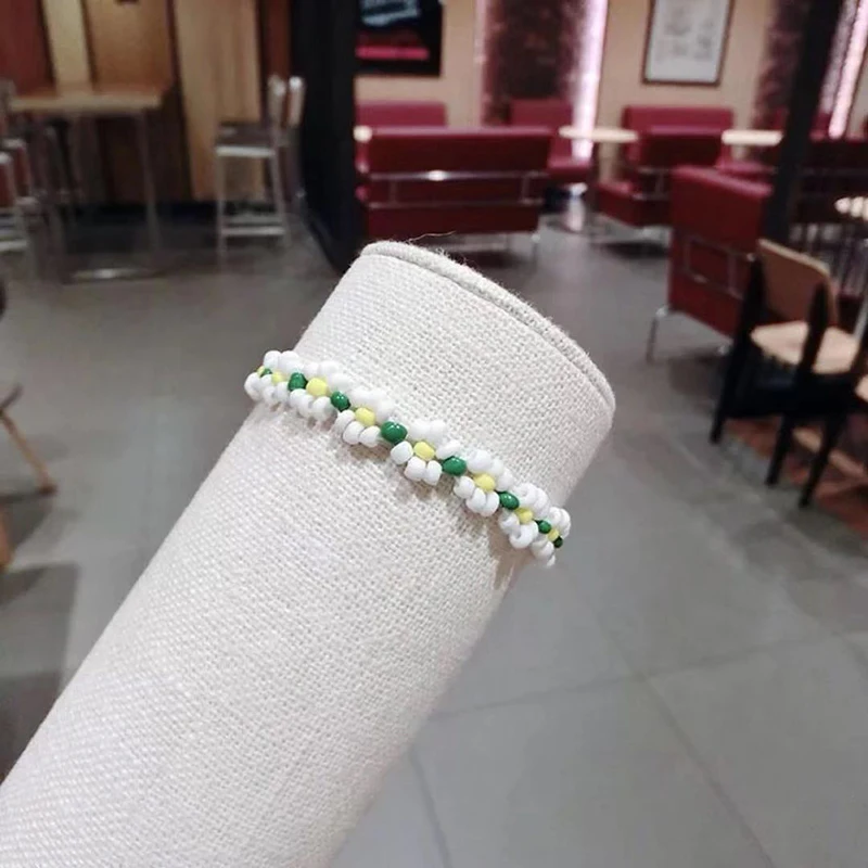 2019 звезда того же браслета использует разноцветные бусины ручной работы