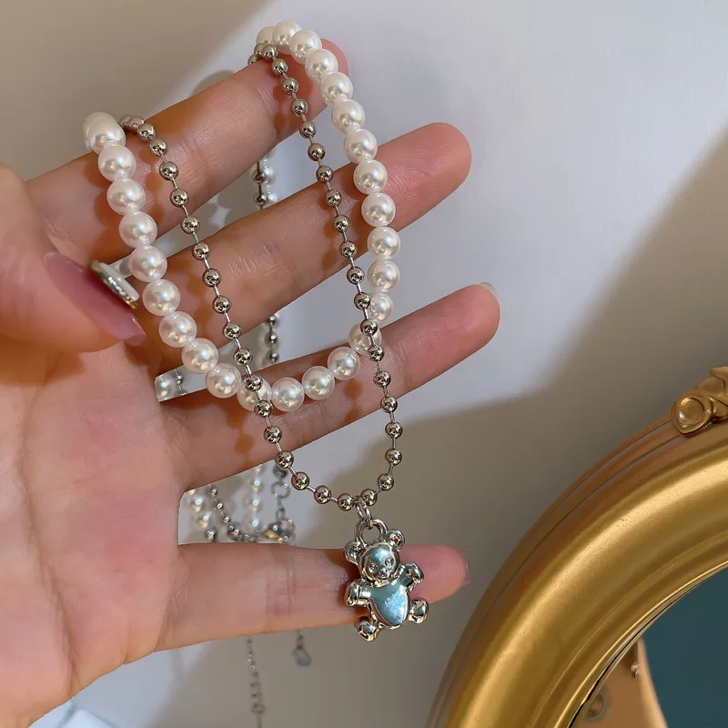 

Exquisite Metal Cute Animal Bear Pendant Necklace Korean Fashion Neck Jewelry for Women Vintage Pearl Chain Necklaces Party Punk