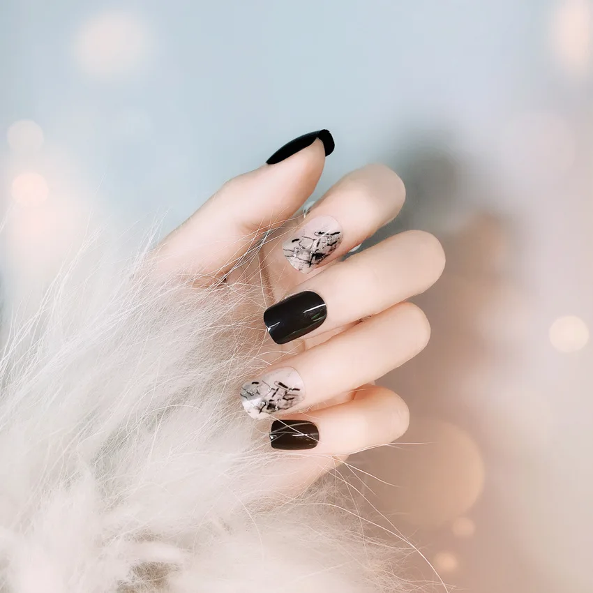 24 шт Блестящий красный накладные ногти полное покрытие короткий квадратный