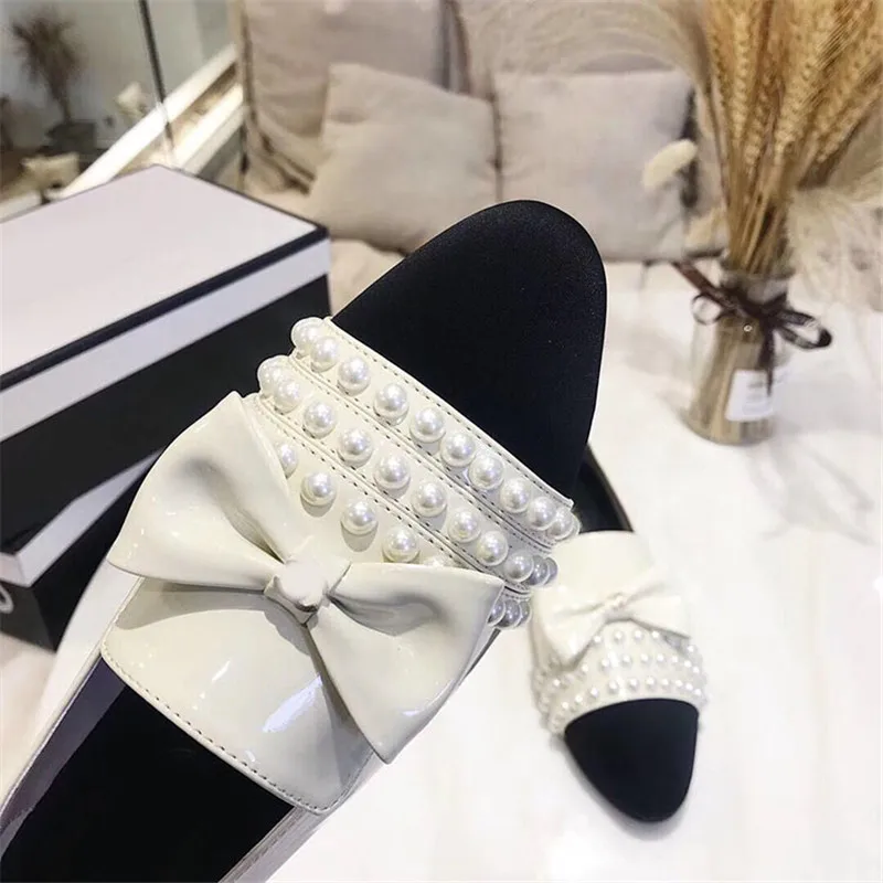 Дизайнерские оригинальные туфли на плоской подошве с жемчугом милые женские в