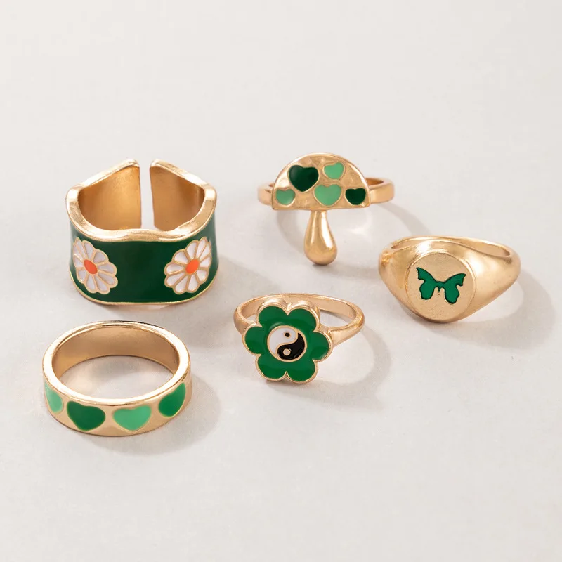 

Ins Fashion 5 pcs Green Love Flower Pastoral Butterfly Mushroom Tai Chi Alloy Drop Oil Ring Set for Women Gifts Unisex Jewelry