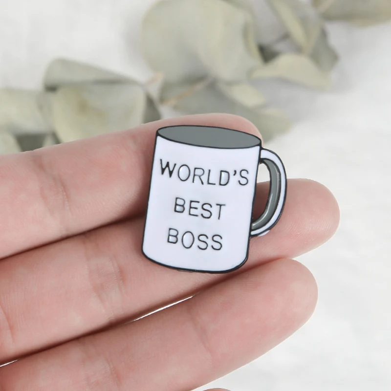 Эмалированная брошь в виде серых кофейных чашек лучший босс мире