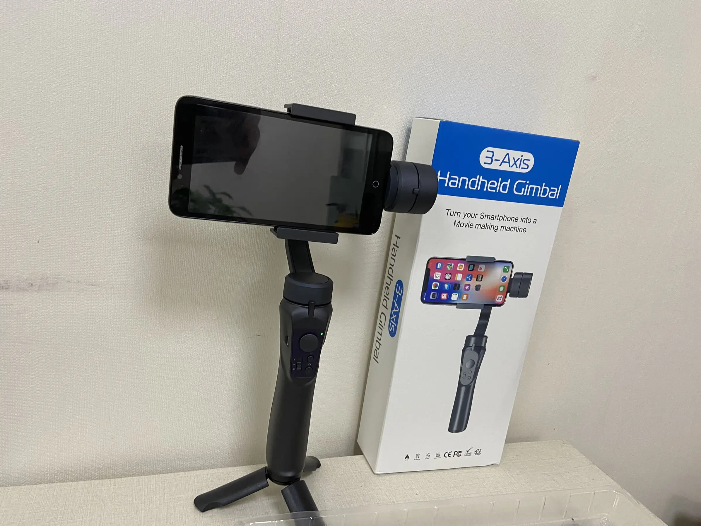 

3-Axis Handheld Stabilizer Gimbal Smartphone for Gopro Camera Selfie Stick Tripod For Mobile Phone Anti-shake Selfie Stick