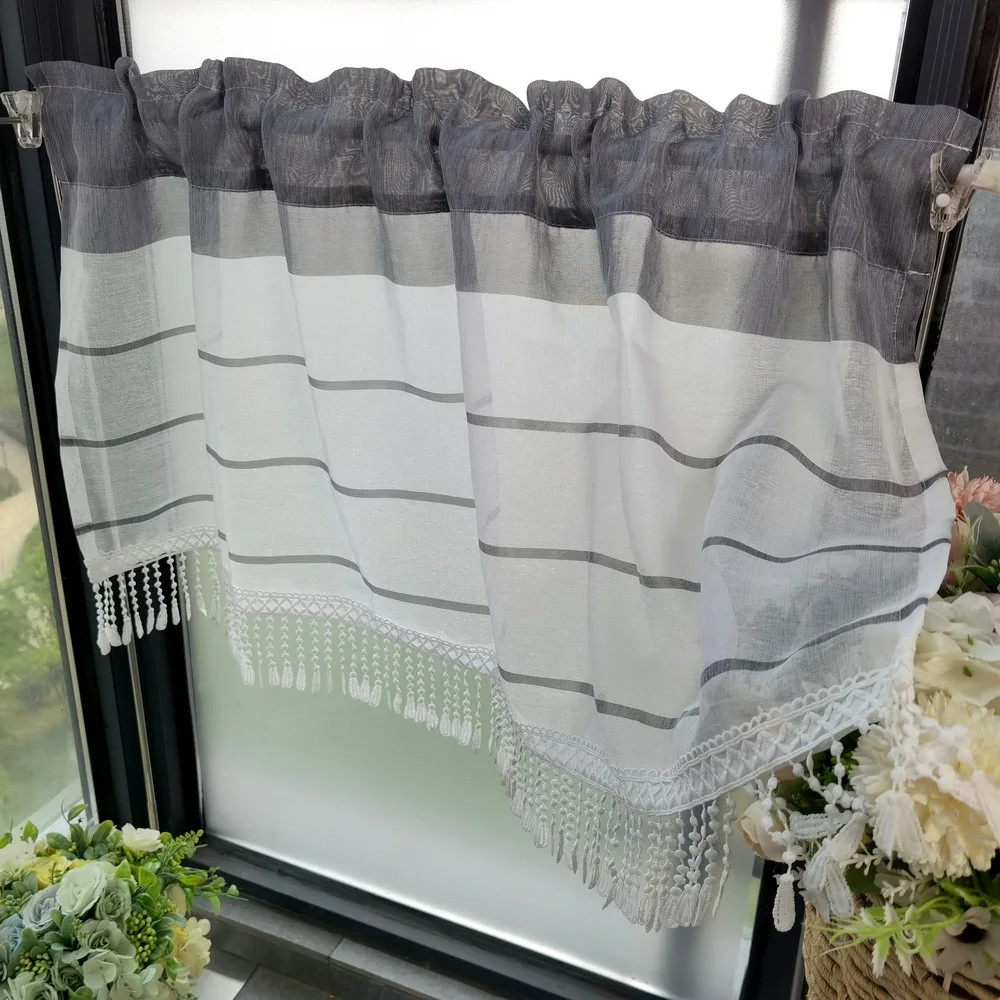 Короткие шторы ручной работы серые полосатые кухонные занавески с бахромой