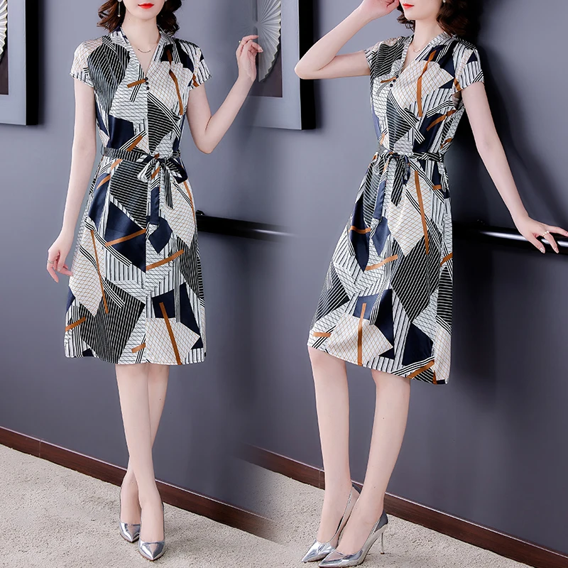 Корейское модное летнее платье Chikichi с коротким рукавом и V образным вырезом