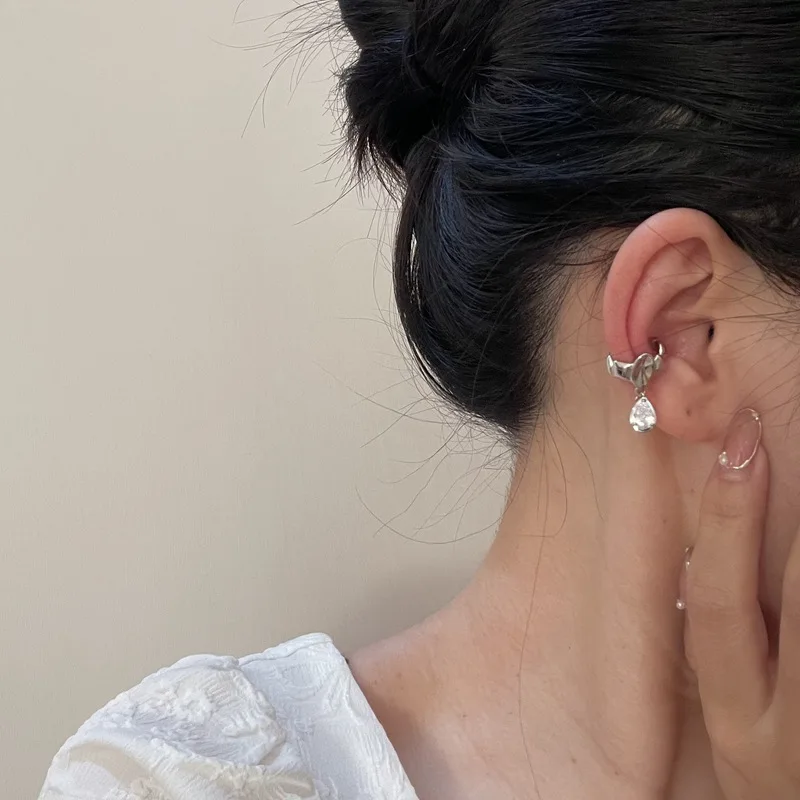 

Design Sense Water Drop Retro Fashion No Pierced Ear Clip French Elegant Earrings