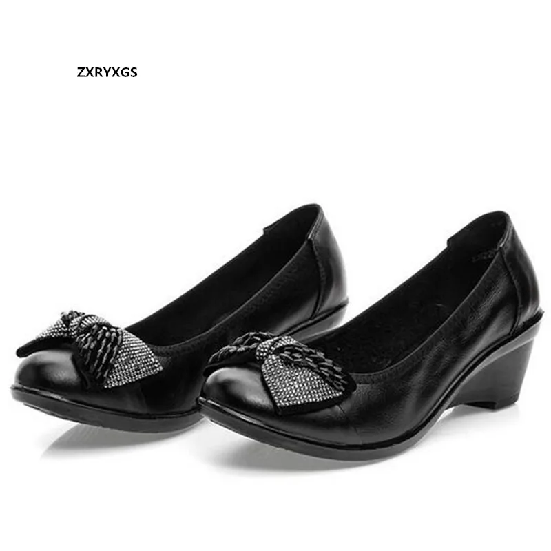 Женские туфли на высоком каблуке Стразы классические из натуральной кожи с