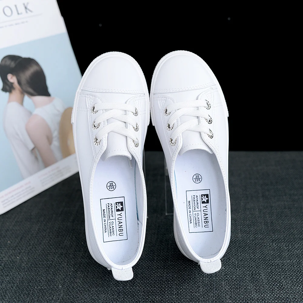 

Summer new flat bottomed summer net red versatile breathable shallow mouth small shoes with skirt small white shoes soft bottom
