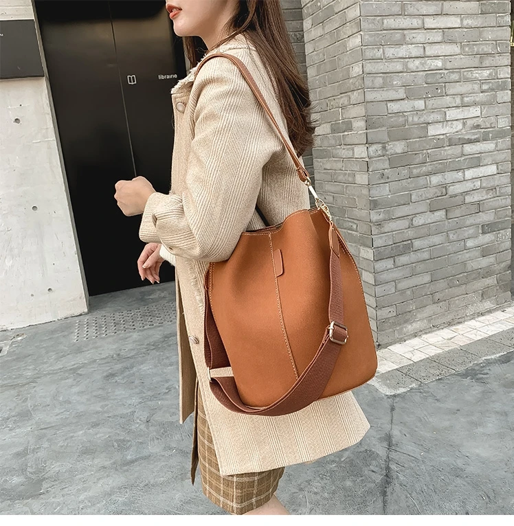Качество Искусственная кожа crossbody сумки для женщин ретро дамы сумка заклепки клапаном сумка женская через плечо с цепочкой сумка