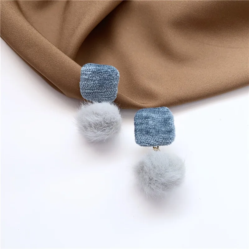 

Fashion temperament lint stud earrings sweet girl ins wind hitting scene square button earrings