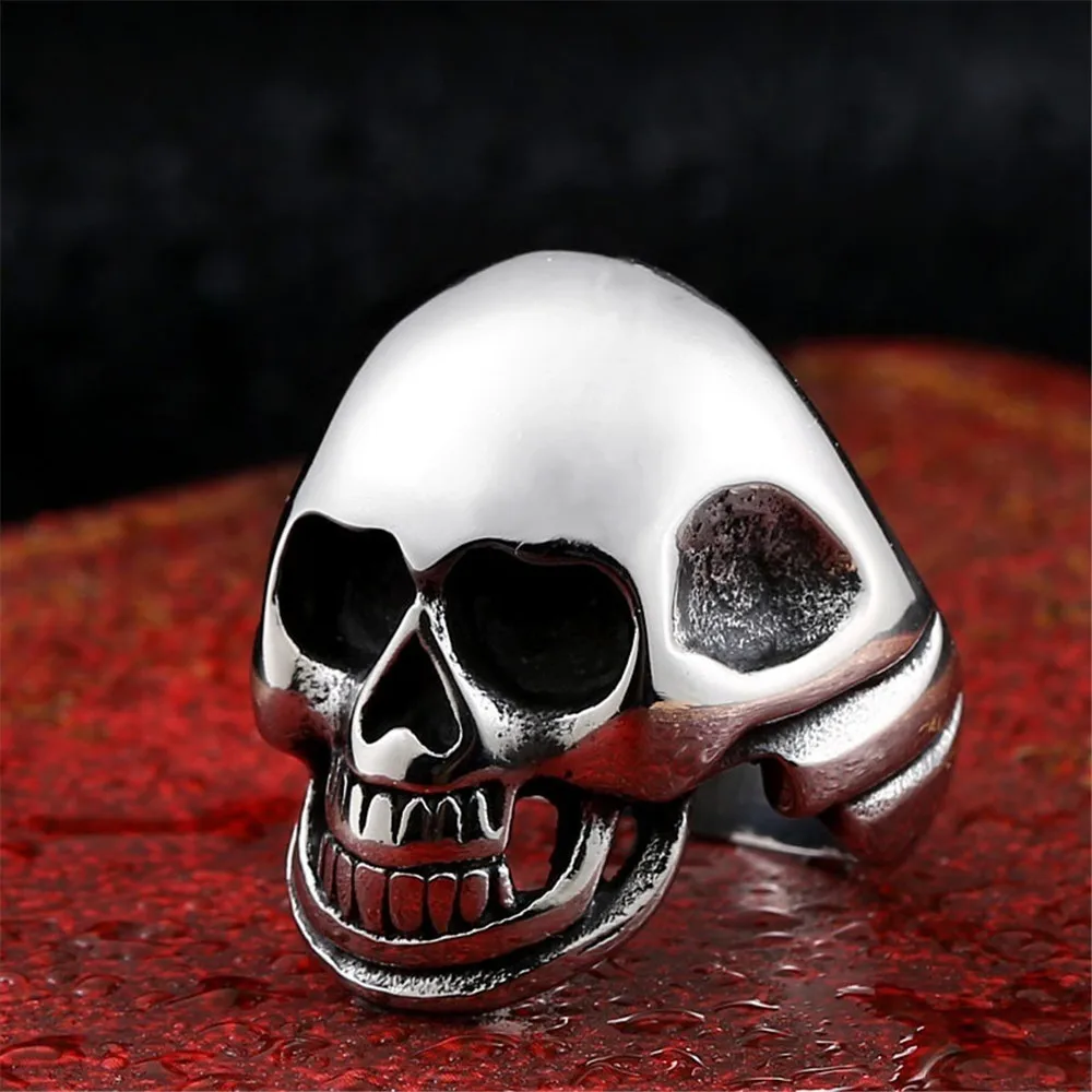 

Fashion Simple Punk Skull Ring Men's Hip-Hop Domineering Retro Jewelry Locomotive Party Accessories Gift Wholesale