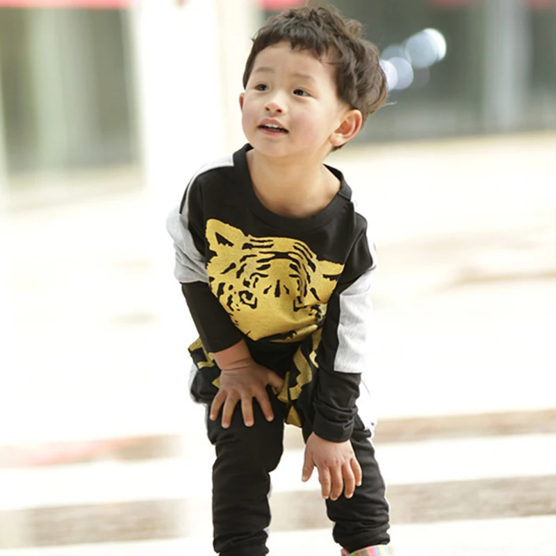 Сезон весна футболка с принтом Тигра для маленьких девочек комплект спортивной