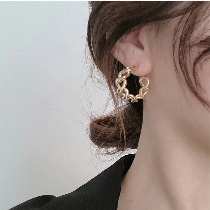 

Овальные многокольцевые ажурные сцепляющиеся круглые серьги 2020 новые модные золотые серьги винтажные элегантные ювелирные изделия для же...