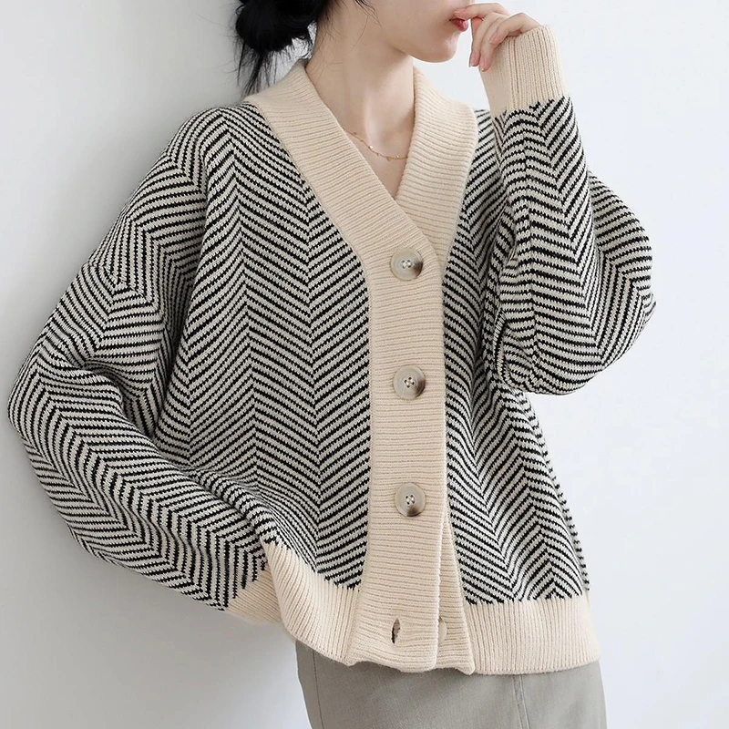 

Autumn Warm Single Breasted V Neck Women Button Cardigan Sweater Jacket Casual Loose Female Knitted Oversized Jumper Top Coat