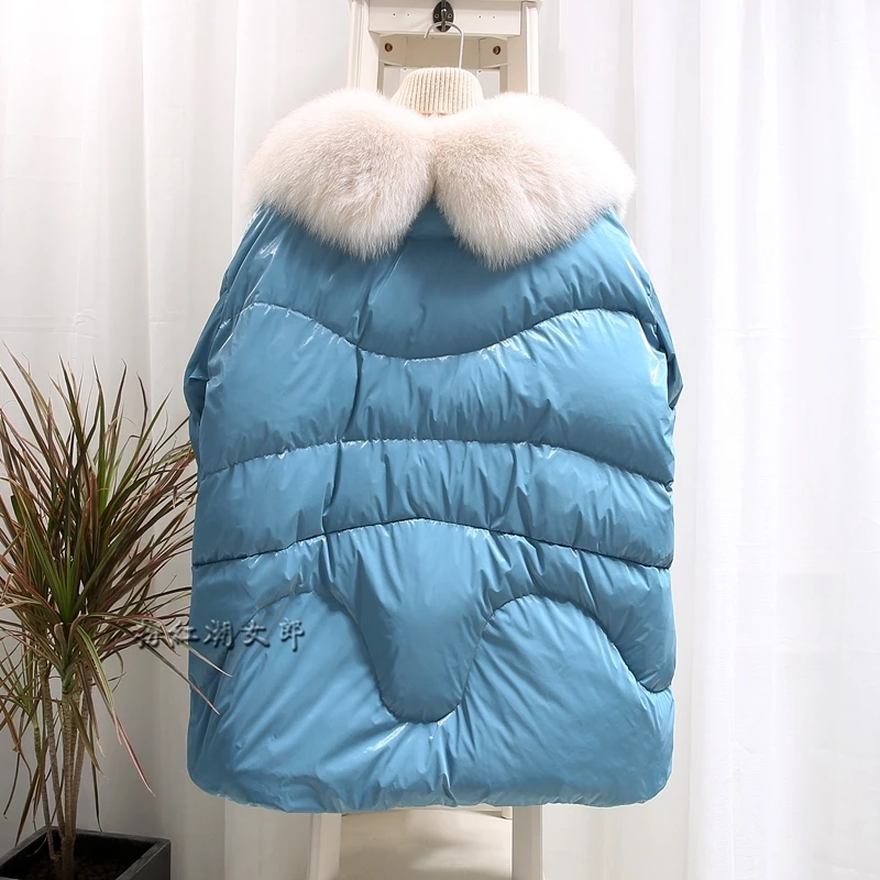 Женская зимняя куртка-пуховик на утином пуху с капюшоном и воротником из лисьего