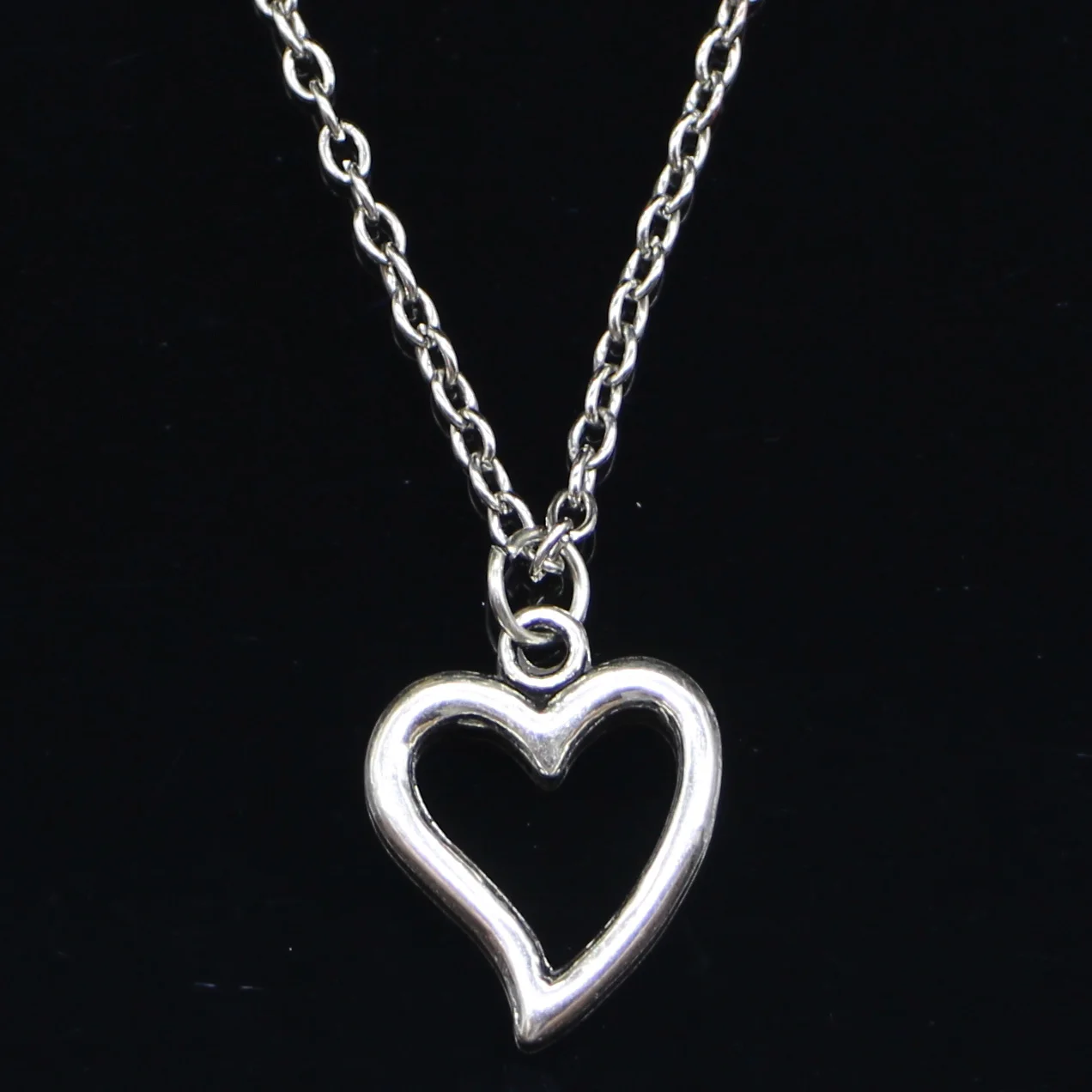 

20pcs New Fashion Necklace 18x15mm hollow heart Pendants Short Long Women Men Colar Gift Jewelry Choker