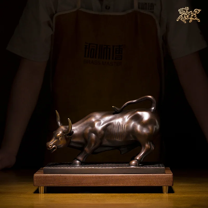 

Copper master's all copper ornaments Wall Street Bull home ornaments home crafts ornaments