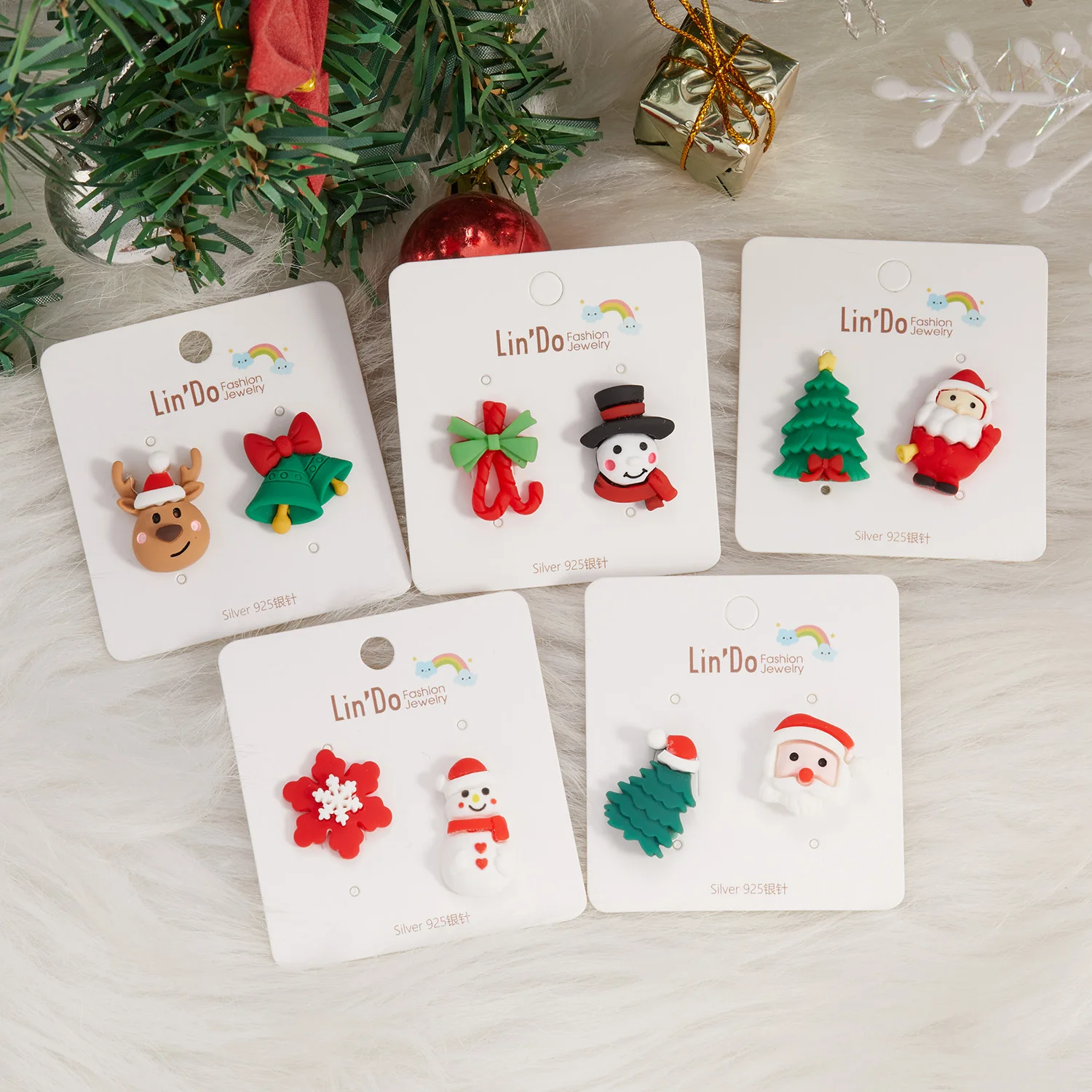 

New Christmas Stud Earrings For Women Santa Claus Snowman Elk Bells Christmas Tree Asymmetrical Earring New Year Party Jewelry