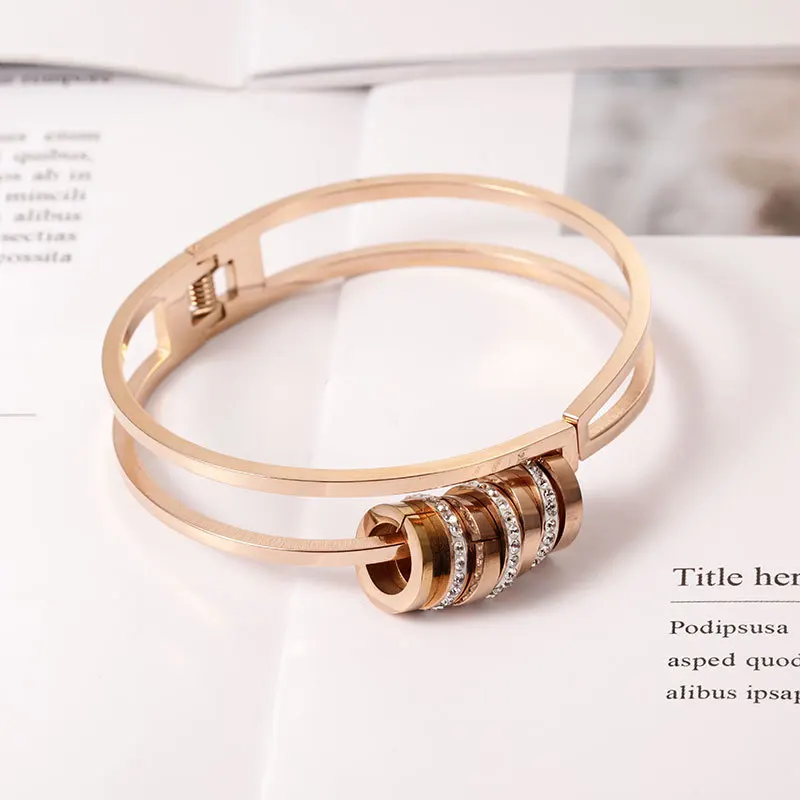 

TF-95 New small circle three circle full diamond hollow bracelet women small circle full diamond hollow bracelet