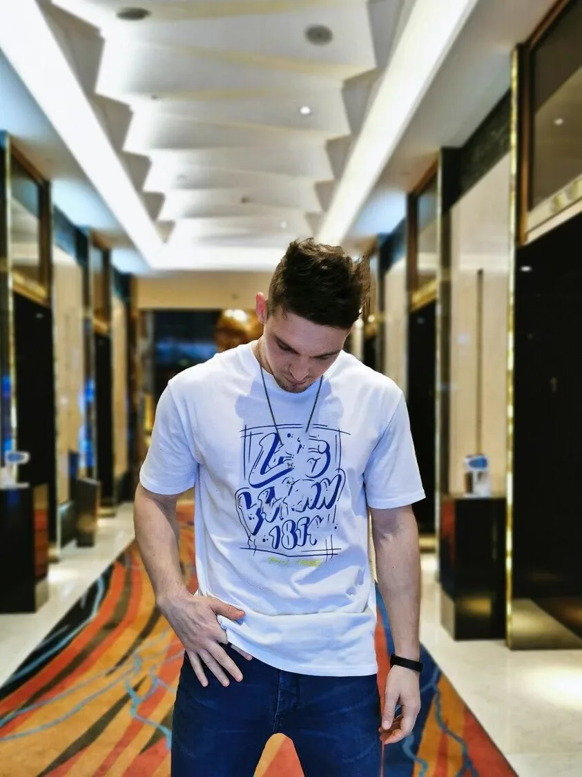 

2021 Summer new short sleeve T-shirt cool summer white with blue letters design classic durable, very good match