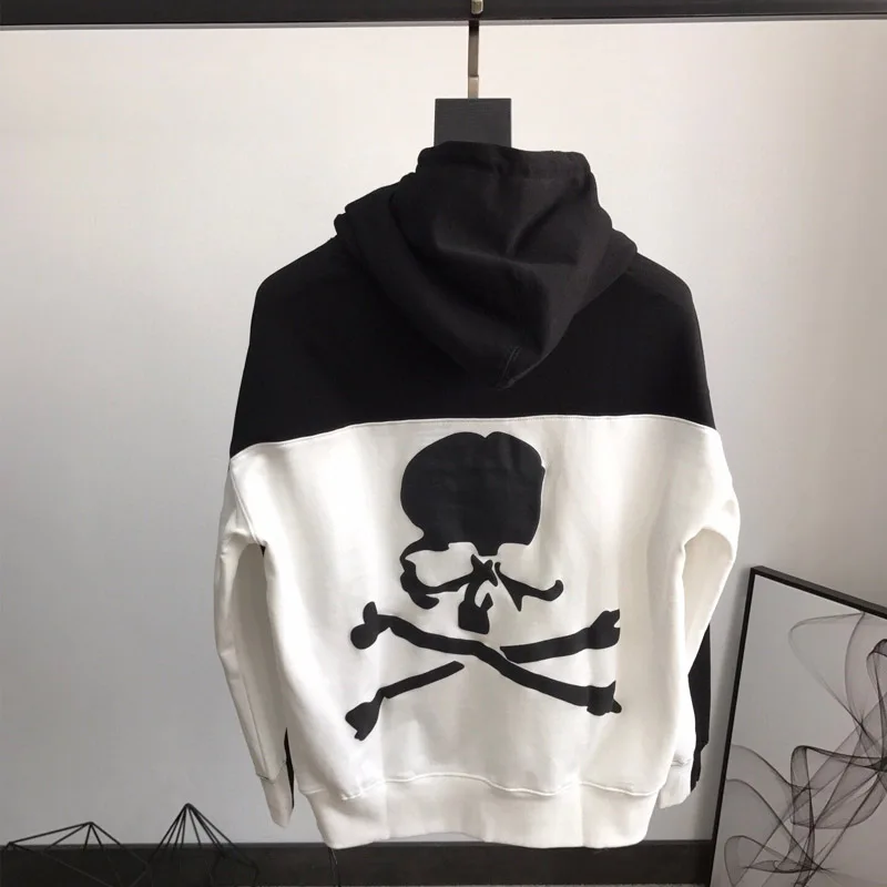

2021 MMJ autumn/winter black and white color matching cotton Mastermind skull print men's and women's hooded WY382