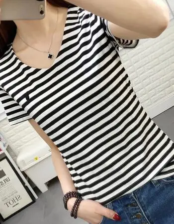 

2020 women Red t shirt friends new hot style letter friends print short brown sleeve t-shirts Europe