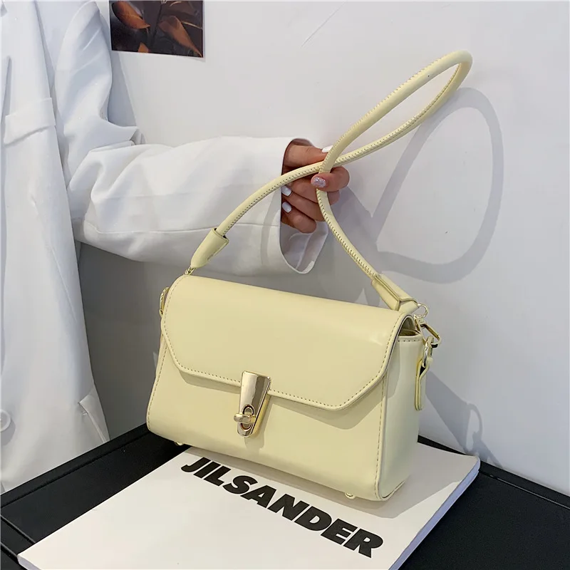 

Versatile One Shoulder Bag for Commuting Retro Club Bag Korean Fashion Underarm Bag Trendy Women's Bag Versatile Lady's Handbag