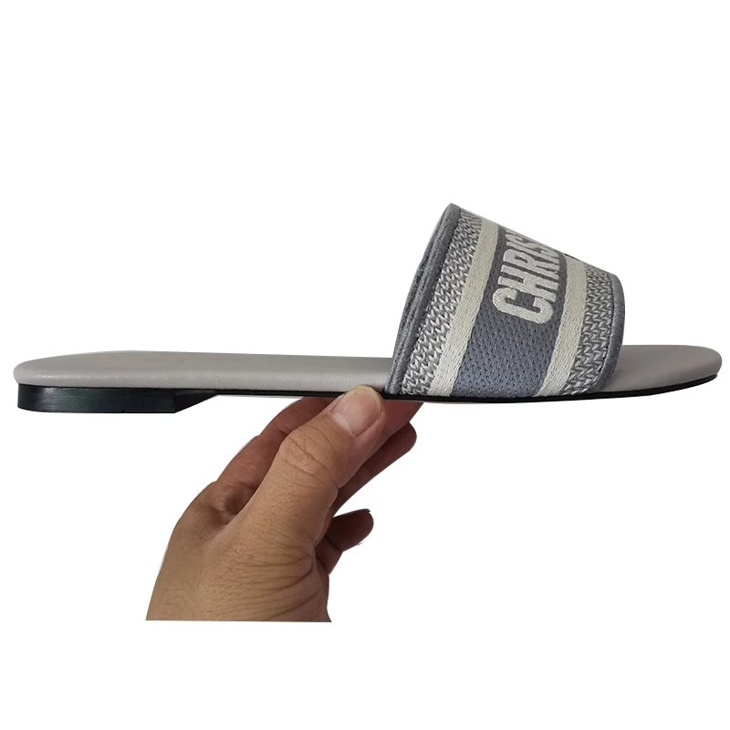 

Slippers Embroidery Letters Women Wear Large Size 41 42 Flat Sandalias Fashion Travel Non-Slip Lazy Open Toe Sandals