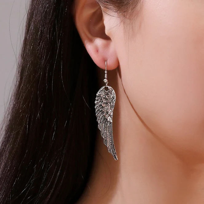 Серьги-подвески женские металлические золотистого цвета с крыльями совы |