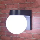 Современный Уличный настенный светильник черного и белого цветов, акриловый абажур из поликарбоната, настенный светильник в форме шара E27, лофт, светодиодный водонепроницаемый солнцезащитный светильник для крыльца