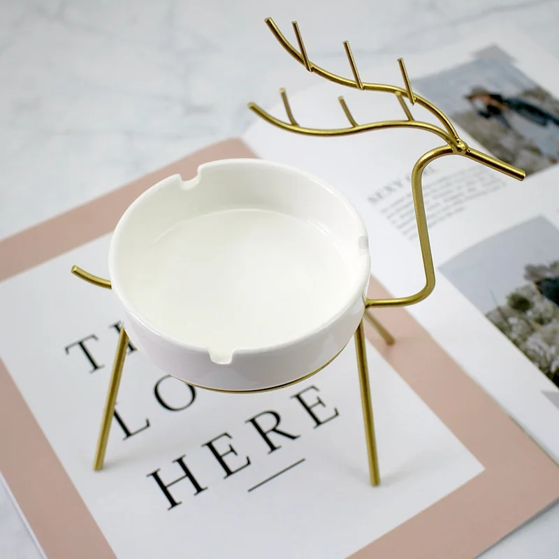 

Creative Personality Iron Art Home Cigar Ashtray Living Room Coffee Table Trend Ins Nordic Cute Deer Decoration Decor Home Decor