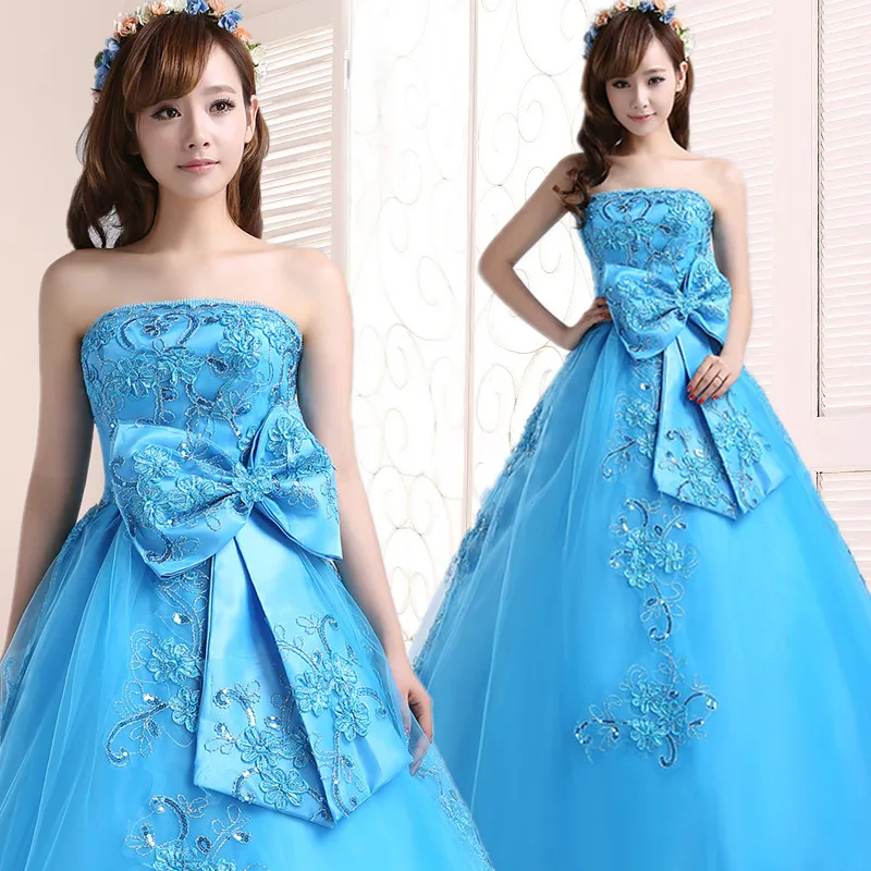 Женское бальное платье с открытыми плечами синее коротким рукавом пышное для