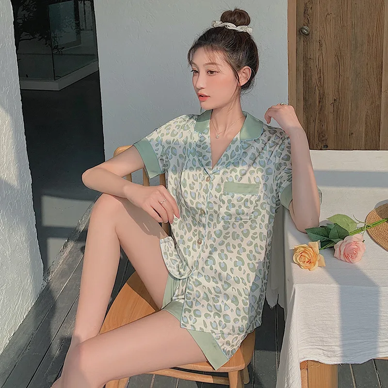 

Fashion Green leopard shorts pajamas sets women sleepwear summer Korea ice silk Long sleeve pyjamas women sleepwear pijamas