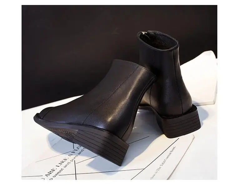 Женские ботинки осенне-зимняя обувь из искусственной кожи Модные женские Ботинки martin женские короткие ботинки с острым носком на квадратном каблуке для девочек
