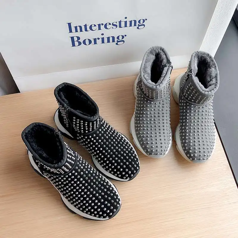 

Krazing Pot 2021 winter new arrival keep warm snow boots cow suede rivet flat platform round toe zip convenient ankle boots L17
