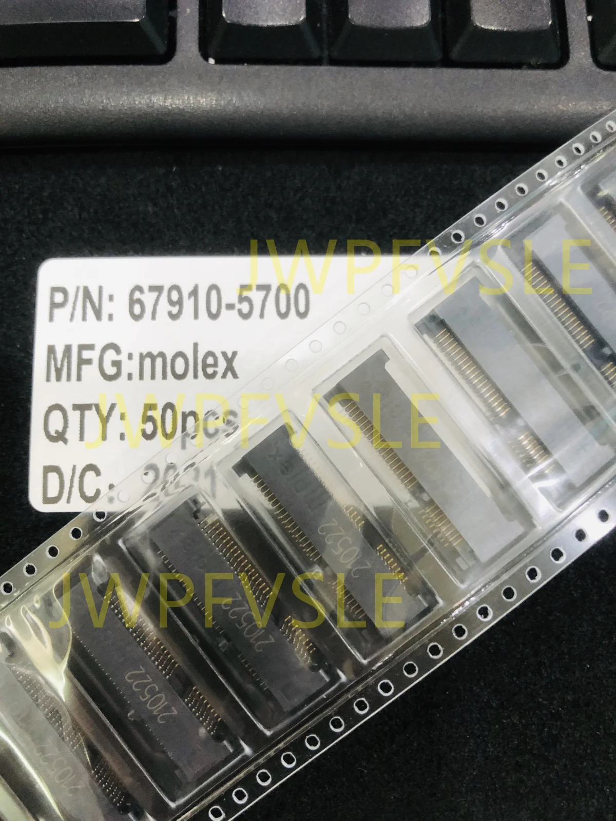 67910-5700 52-позиционный гнездовой разъем PCI Express мини-карта золотого цвета 0 031 дюйма (0