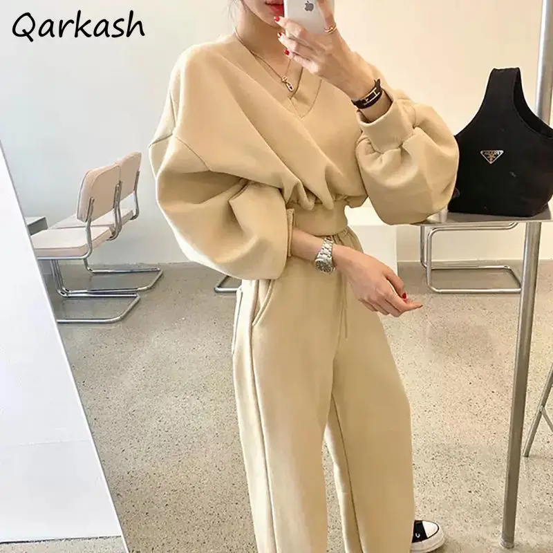 

Женские комплекты, осенние модные популярные широкие брюки и простые универсальные укороченные дизайнерские Кофты с V-образным вырезом для...